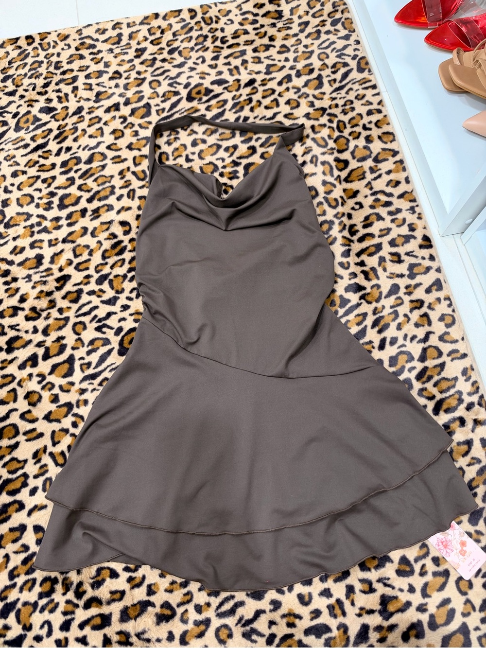Brown dress